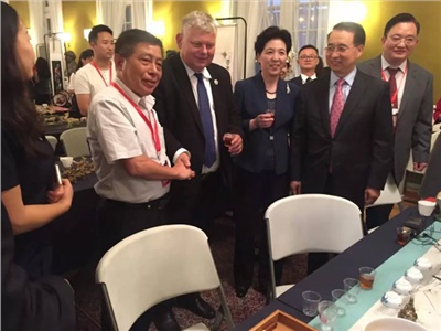 向世界展示中國非遺文化，湘益茯茶亮相湖南波蘭、捷克非遺交流周